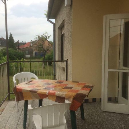 Appartement Nyarfa à Keszthely Extérieur photo