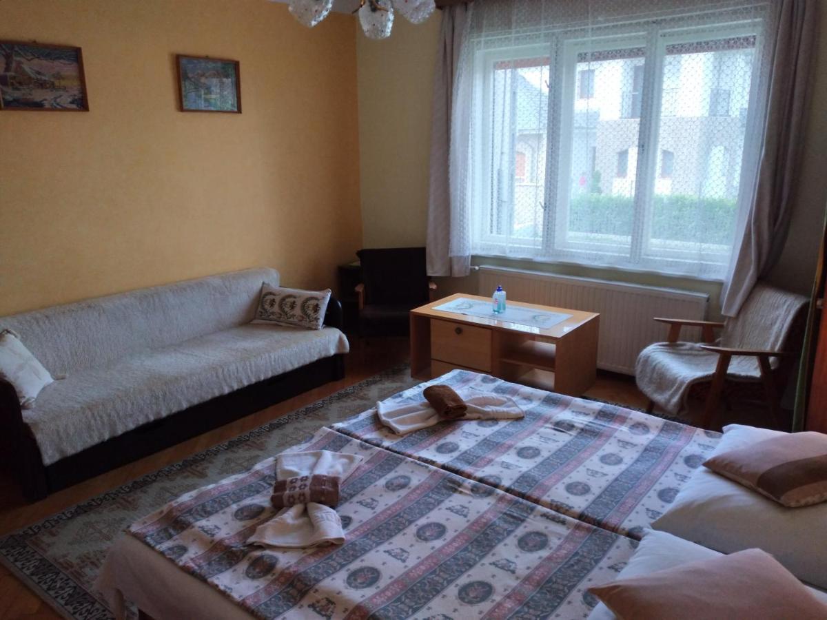 Appartement Nyarfa à Keszthely Extérieur photo