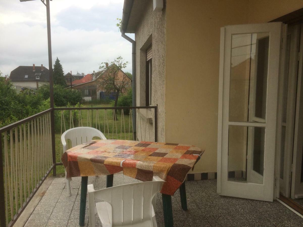 Appartement Nyarfa à Keszthely Extérieur photo
